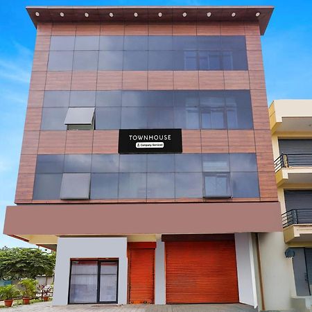 Townhouse Bidadi Formerly Royal Garuda 외부 사진